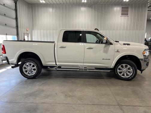2022 RAM 2500 Laramie Crew Cab 4x4 6'4' Box