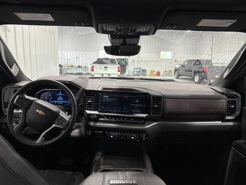 2025 Chevrolet Silverado 3500 High Country
