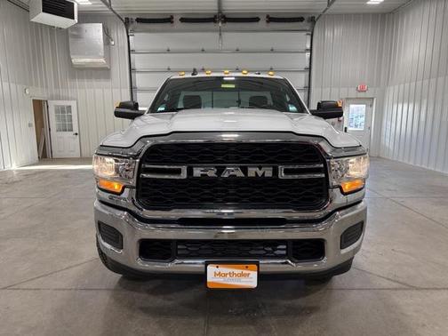 2022 RAM 2500 Tradesman Regular Cab 4x4 8' Box