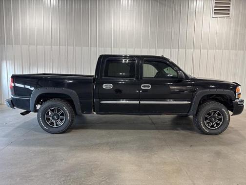 2005 GMC Sierra 1500 SLE Crew Cab