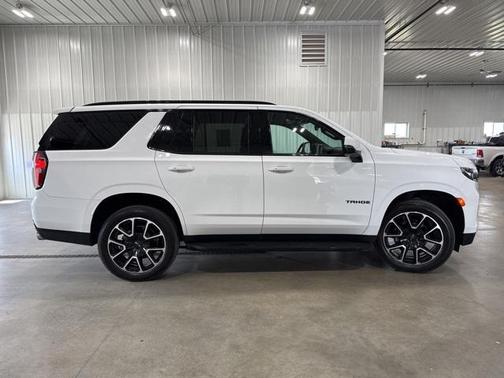 2022 Chevrolet Tahoe 4WD RST