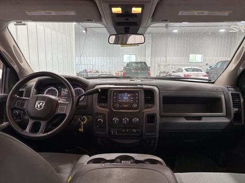 2018 RAM 2500 Tradesman Crew Cab 4x4 6'4' Box