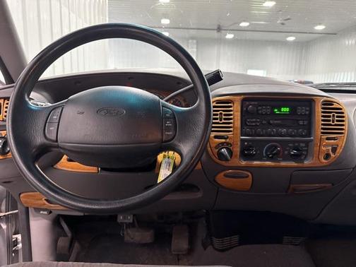 1999 Ford F-150 XLT