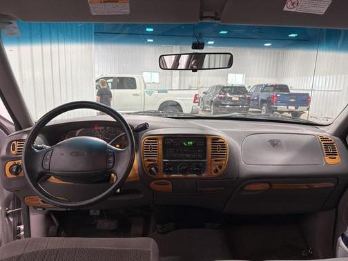 1999 Ford F-150 XLT