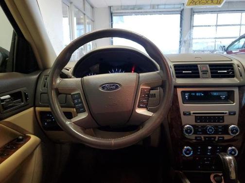 Photo 5 of 16 of 2010 Ford Fusion SEL