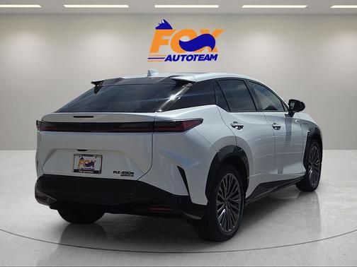 Oxygen White 2026 Lexus RZ 450e Luxury