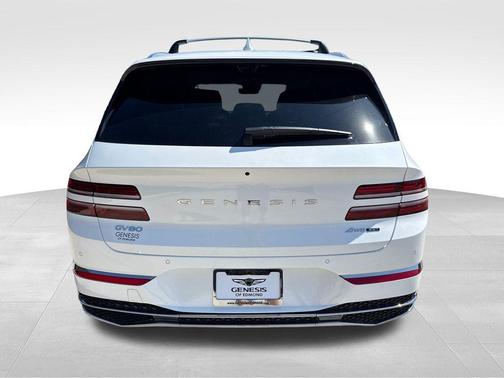 Uyuni White 2026 Genesis GV80 3.5T
