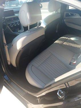 2023 Genesis G70 2.0T RWD