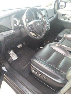 2017 Toyota Sienna SE Premium