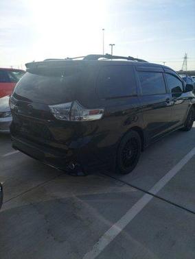 2017 Toyota Sienna SE Premium