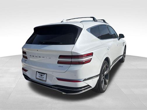 Uyuni White 2026 Genesis GV80 2.5T