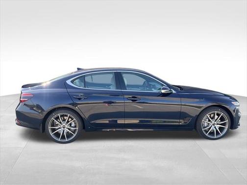 2026 Genesis G70 2.5T RWD