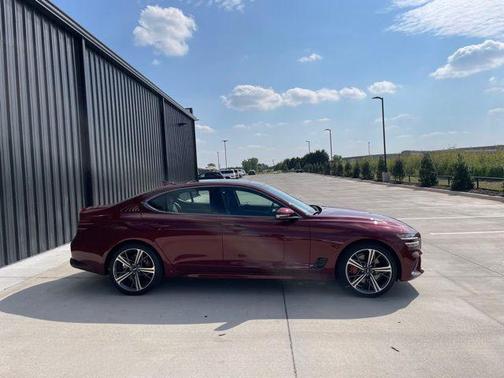 2025 Genesis G70 2.5T RWD