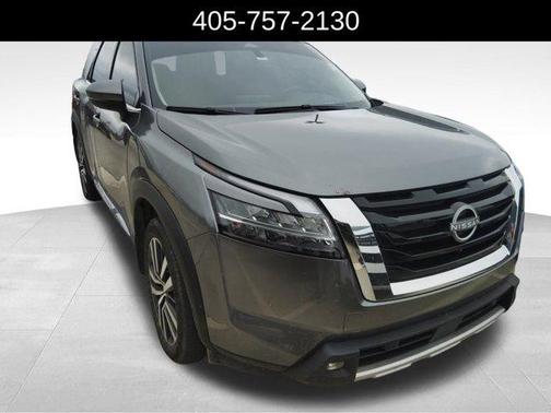 2022 Nissan Pathfinder Platinum 4WD