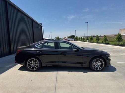 2025 Genesis G70 2.5T RWD