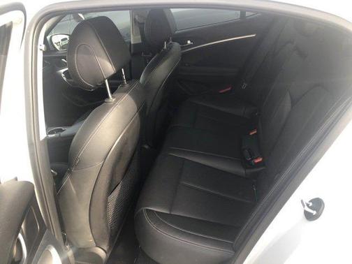 2021 Genesis G70 2.0T RWD