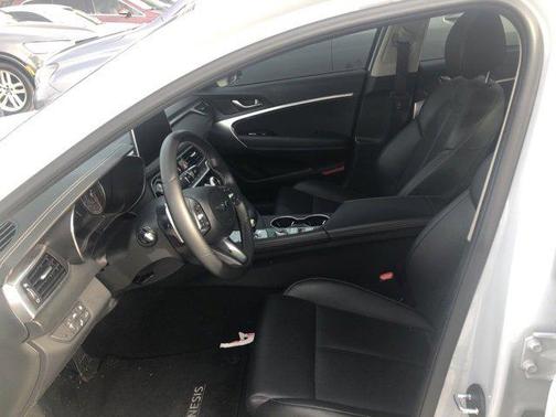 2021 Genesis G70 2.0T RWD