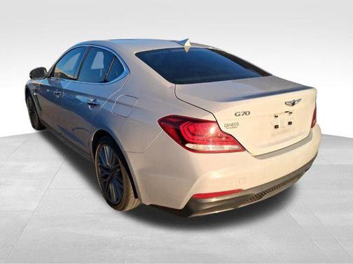 2021 Genesis G70 2.0T RWD
