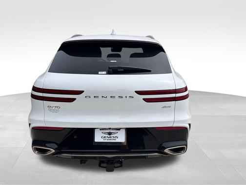 Uyuni White 2026 Genesis GV70 2.5T Sport Prestige