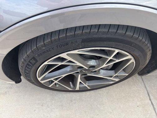 2023 Genesis G90 3.5T AWD