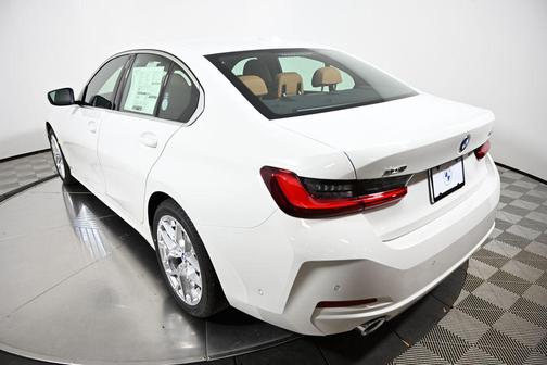 2026 BMW 330 i xDrive