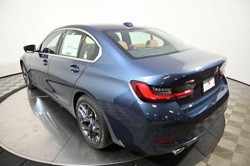 2025 BMW 330 i xDrive