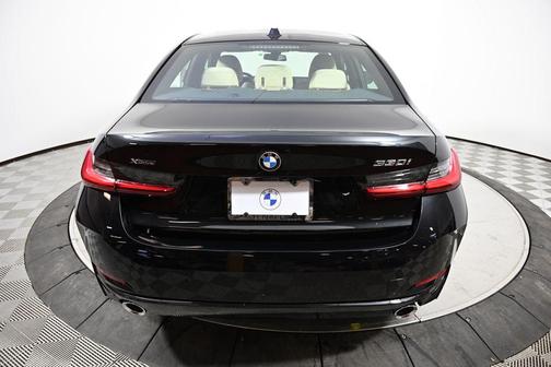 2025 BMW 330 i xDrive