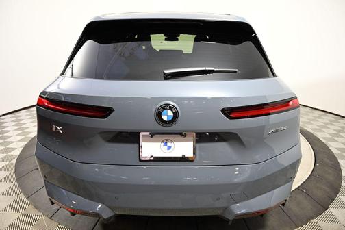2026 BMW iX xDrive60