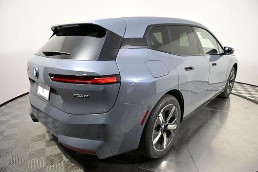 2026 BMW iX xDrive60