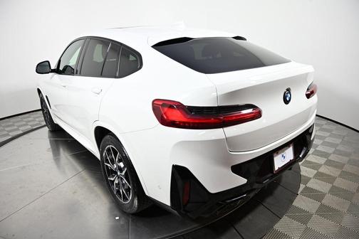 2023 BMW X4 xDrive30i