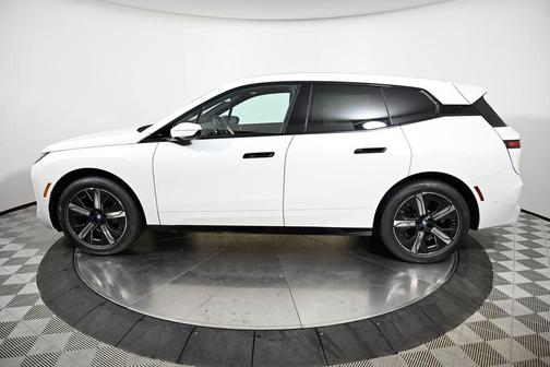2026 BMW iX xDrive45