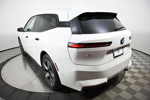 2026 BMW iX xDrive45