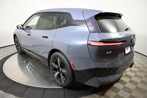 2025 BMW iX xDrive50