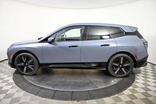 2025 BMW iX xDrive50