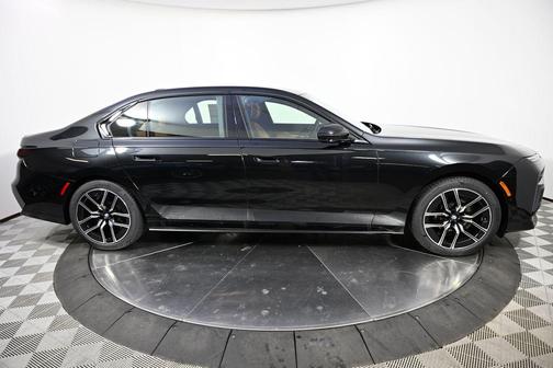2026 BMW 740 i xDrive