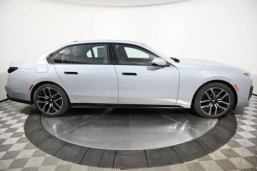 2025 BMW 760 i xDrive