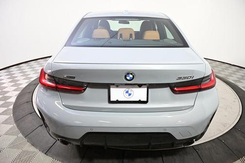 2025 BMW 330 i xDrive