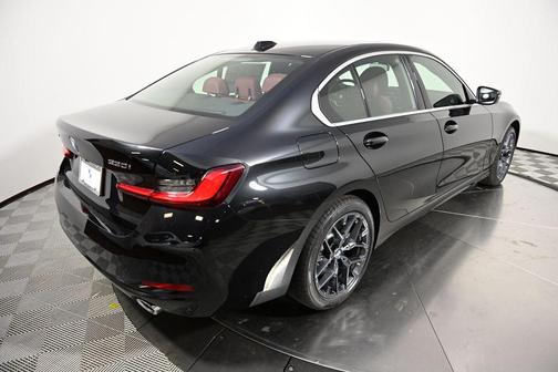 2025 BMW 330 i xDrive