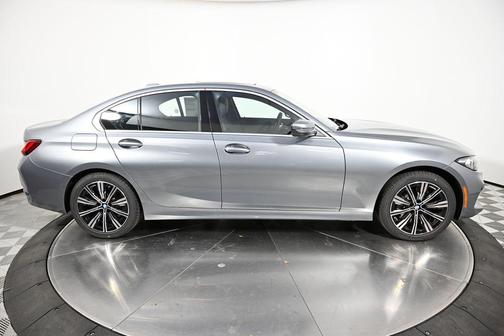 2026 BMW 330 i xDrive