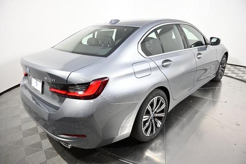 2026 BMW 330 i xDrive