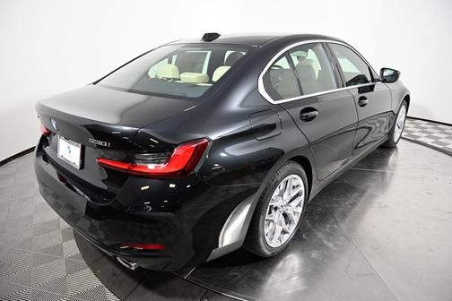 2026 BMW 330 xDrive NA