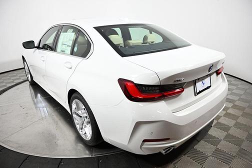 2026 BMW 330 i xDrive