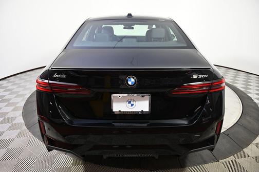 2026 BMW 530 i xDrive