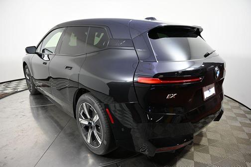 2026 BMW iX xDrive45