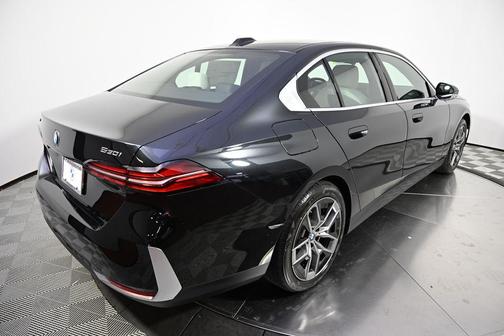 2026 BMW 530 i xDrive