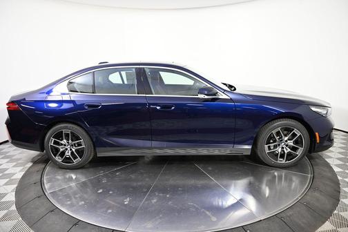 2026 BMW 530 i xDrive