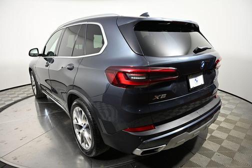 2022 BMW X5 PHEV xDrive45e