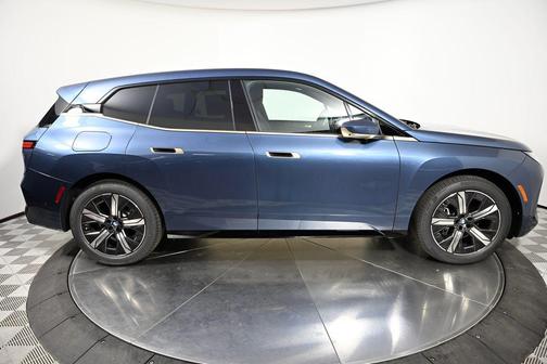 2026 BMW iX xDrive45