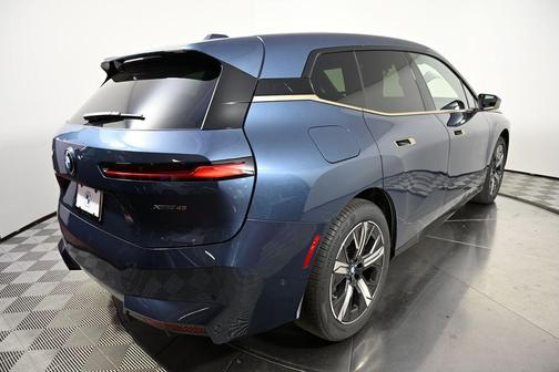 2026 BMW iX xDrive45