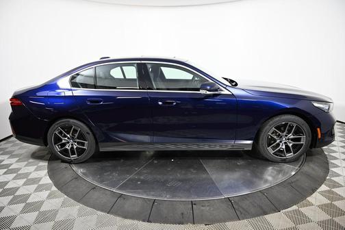 2026 BMW 530 i xDrive